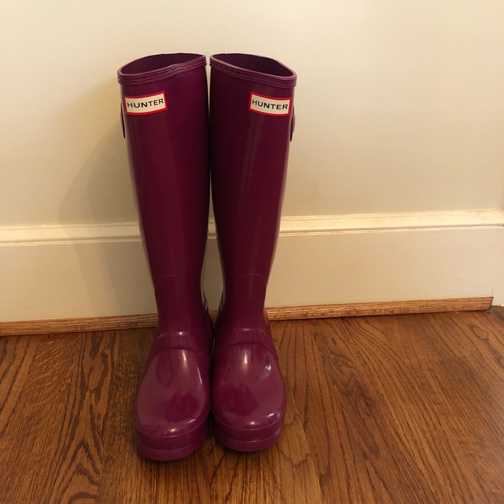 NEW IN BOX! Hunter Gloss Violet Tall Rain Boot